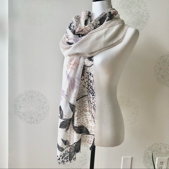 Cotton Blend Leaf Motif Shawl Wrap - Picture 4 of 8